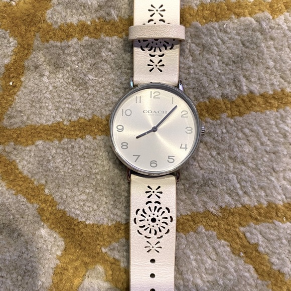 Coach White Watch - Picture 2 of 3